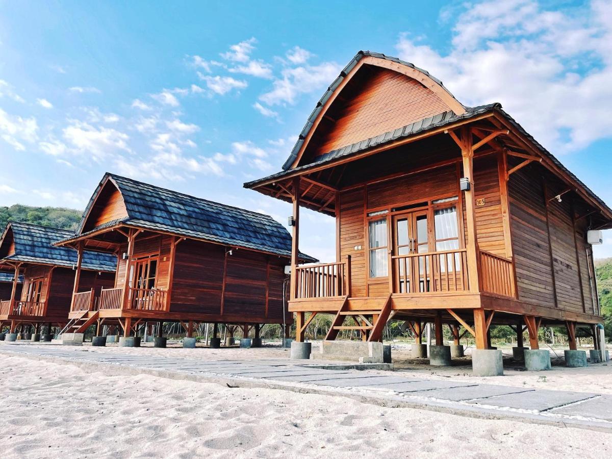 Azana Essence Villa Tabitha Lombok Bumbang Exterior foto