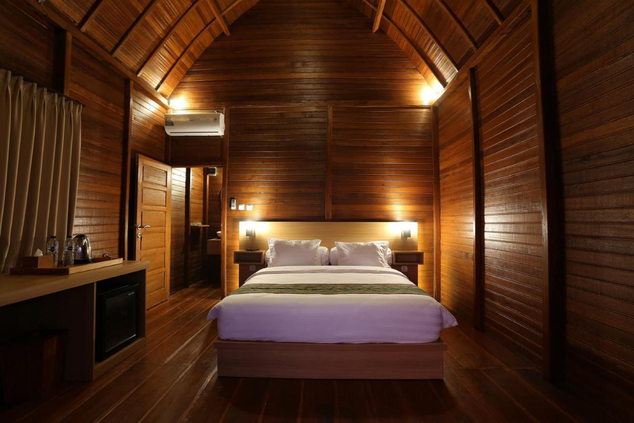 Azana Essence Villa Tabitha Lombok Bumbang Exterior foto